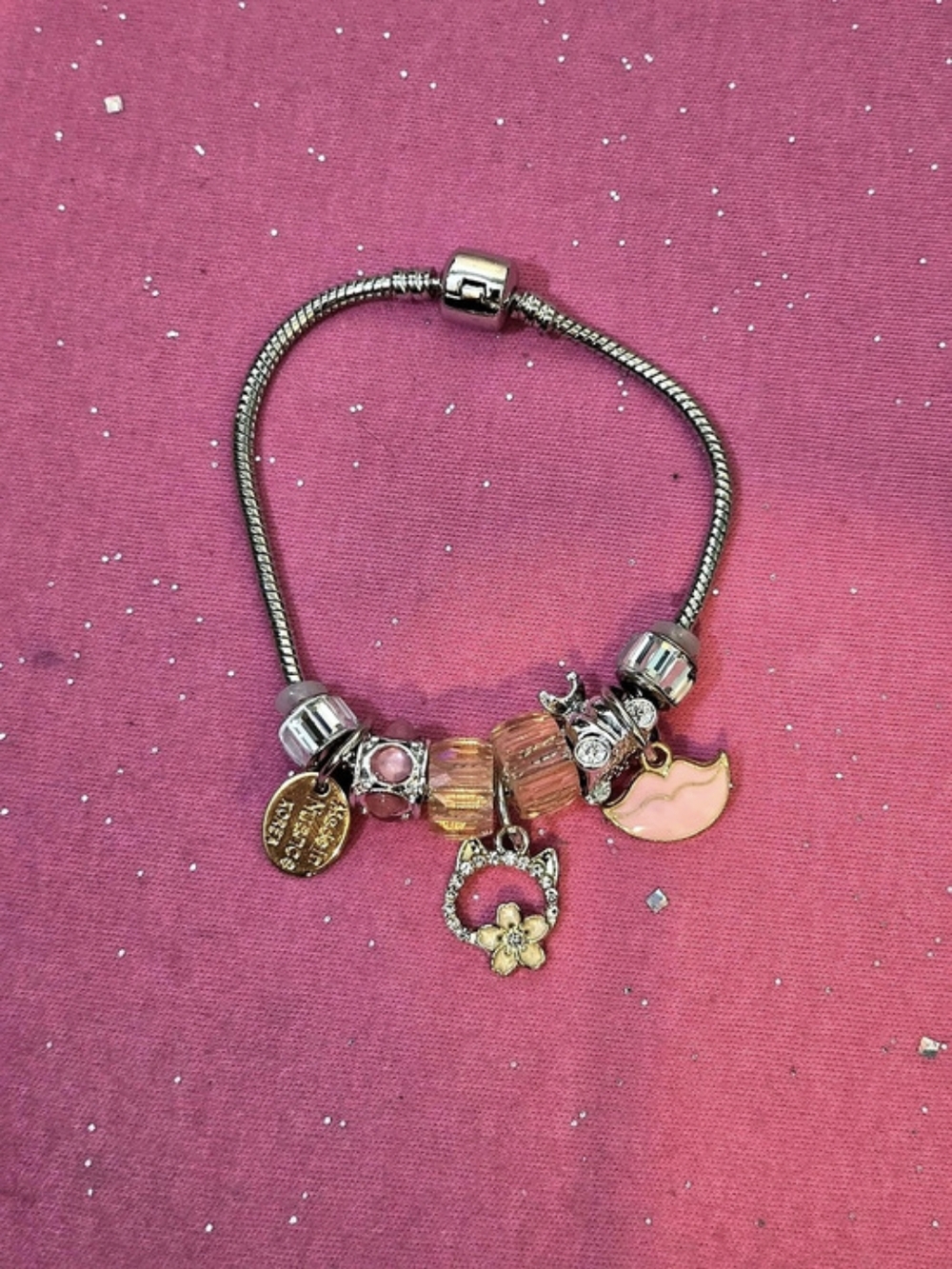 Silver Tone Cable Chain Charm Bracelet w/ Pink Lips & Cat Crystal Bead